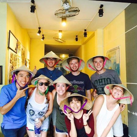 The Art - Vitamin Smiles Hostel Ho-Chi-Minh-Stadt Exterior foto