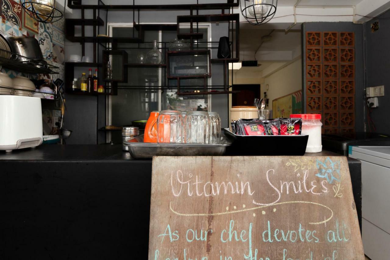 The Art - Vitamin Smiles Hostel Ho-Chi-Minh-Stadt Exterior foto