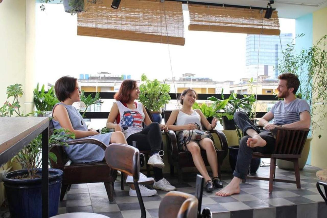 The Art - Vitamin Smiles Hostel Ho-Chi-Minh-Stadt Exterior foto